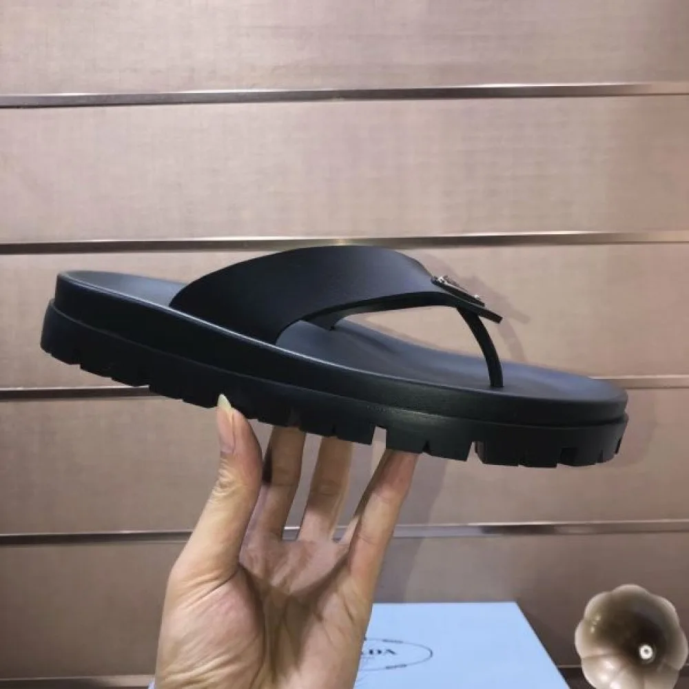 PRADA プラダ 最新の注目ファッション 2026 メンズ用 サンダル 商品画像 7