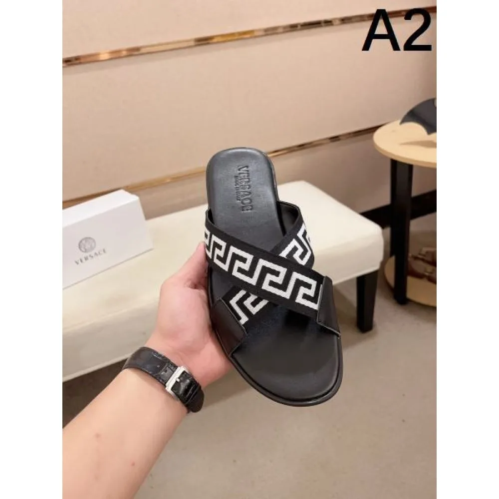 VERSACE ヴェルサーチェ 期間限定VIPセール 2026 メンズ用 サンダル 商品画像 2