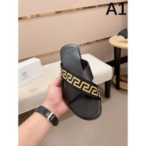 VERSACE ヴェルサーチェ 顧客セール大特価 2026 メンズ用 サンダル 商品画像 1