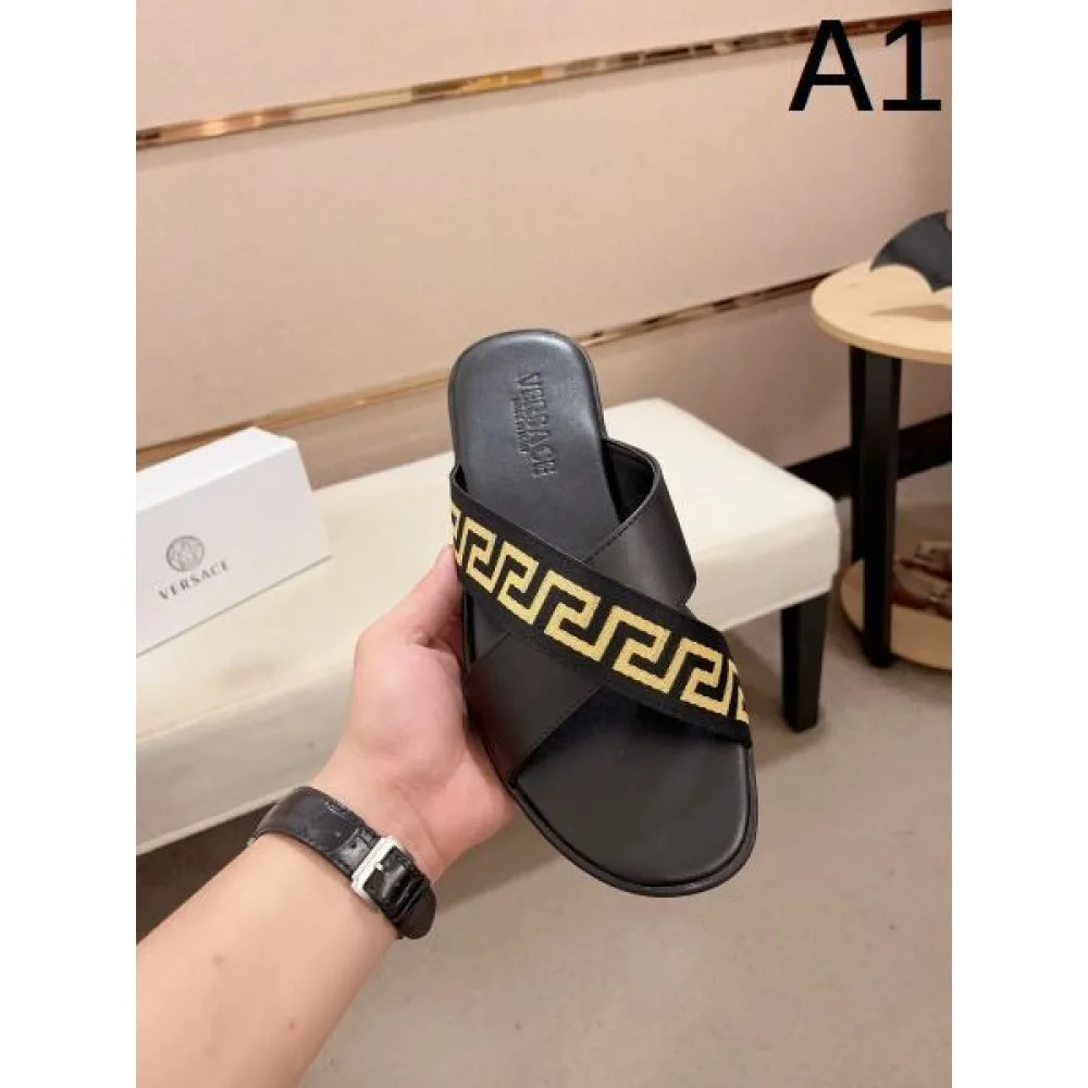 VERSACE ヴェルサーチェ 顧客セール大特価 2026 メンズ用 サンダル 商品画像 1