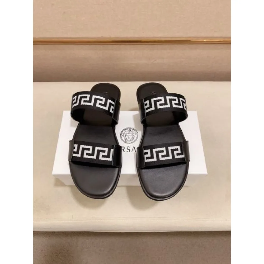 VERSACE ヴェルサーチェ 海外限定アイテム 2026 メンズ用 サンダル 商品画像 6