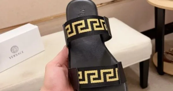 VERSACE ヴェルサーチェ 海外限定アイテム 2026 メンズ用 サンダル 商品画像 11