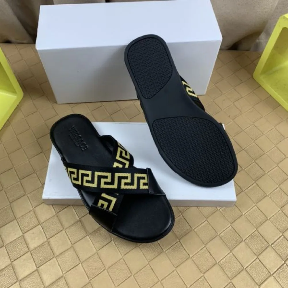 VERSACE ヴェルサーチェ 春夏季超人気即完売 2026 メンズ用 サンダル 商品画像 3
