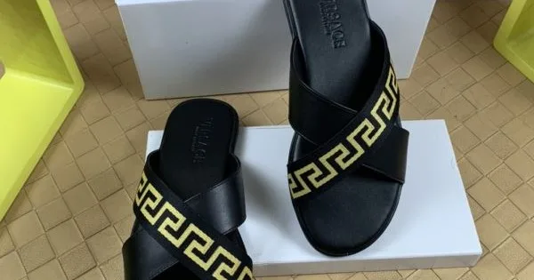 VERSACE ヴェルサーチェ 夏季大人気アイテム 2026 メンズ用 サンダル 商品画像 11