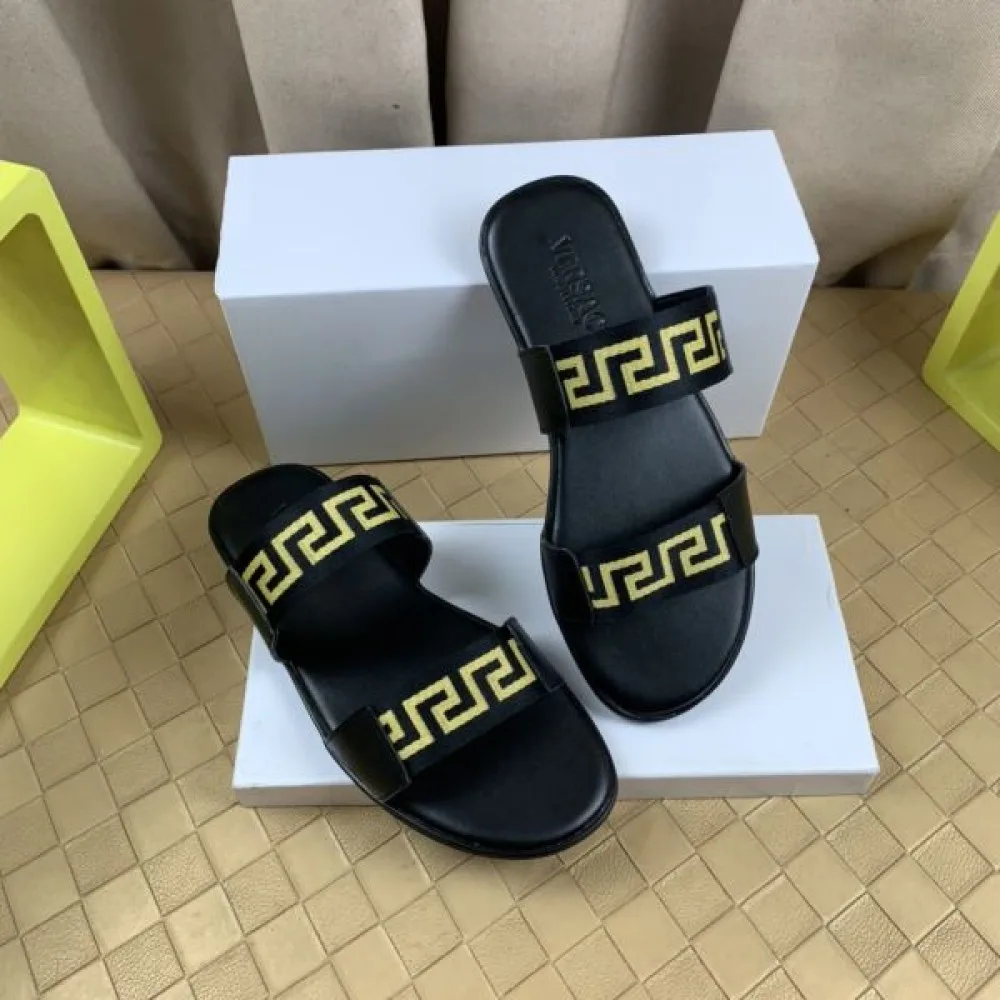 VERSACE ヴェルサーチェ 最新の春夏アイテム 2026 メンズ用 サンダル 商品画像 6
