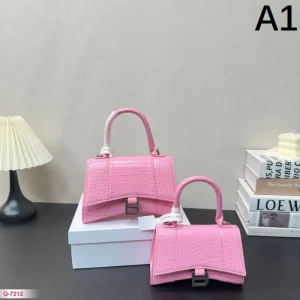 超人気美品セール中 2026 トートバッグ BALENCIAGA バレンシアガ 商品画像 1
