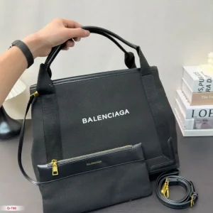 超レアな入手困難品 2026 トートバッグ BALENCIAGA バレンシアガ 商品画像 1