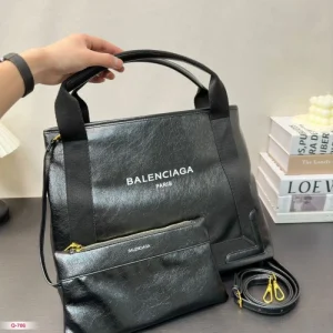セールで嬉しい入荷 2026 トートバッグ BALENCIAGA バレンシアガ 商品画像 1