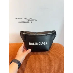 セールで格安 2026 ウエストバッグ BALENCIAGA バレンシアガ 商品画像 1