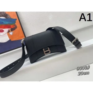 BALENCIAGA バレンシアガ 2024FW 秋冬の必需アイテム ショルダーバッグ 商品画像 1