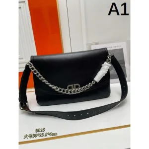 BALENCIAGA バレンシアガ 2024FW ベスト系のアイテム トートバッグ 商品画像 1