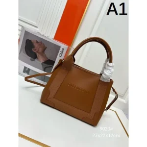BALENCIAGA バレンシアガ 2024FW カジュアル感を出す トートバッグ 商品画像 1