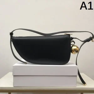 長時間持続可能 2026 ショルダーバッグ BURBERRY バーバリー 商品画像 1