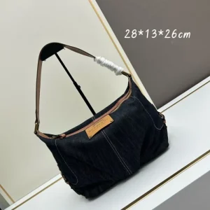 この春夏注目すべき 2026 トートバッグ BURBERRY バーバリー 商品画像 1