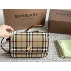 春夏最新作完売必至 2026 ショルダーバッグ BURBERRY バーバリー 商品画像 1