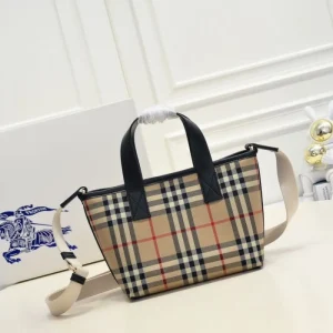 2026 トレンド感たっぷり BURBERRY バーバリー トートバッグ 商品画像 1