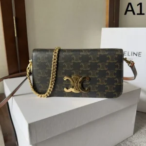 CELINE セリーヌ 2024FW 見た目以上のかっこいい トートバッグ 商品画像 1