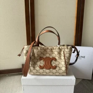 CELINE セリーヌ 2024FW 大注目を浴びる秋冬新作 トートバッグ 商品画像 1