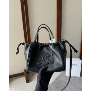 CELINE セリーヌ 2024FW 都会的な印象のスタイル トートバッグ 商品画像 1