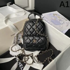 素材感を引き出せるアイテム 2026 バックパック CHANEL シャネル 商品画像 1