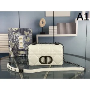 バランスもとりやすい 2026 ショルダーバッグ DIOR ディオール 商品画像 1