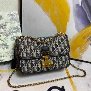 最短1週間 日本未発売 2026 ショルダーバッグ DIOR ディオール 商品画像 1