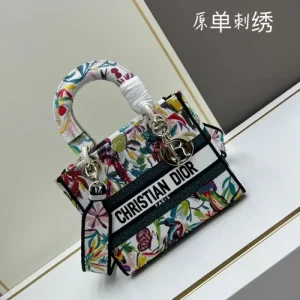 春夏のコレクションで新作 2026 トートバッグ DIOR ディオール 商品画像 1