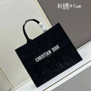 上品なカジュアルコーデに 2026 トートバッグ DIOR ディオール 商品画像 1