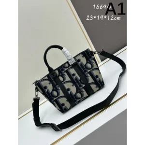 絶大な支持を誇る春夏新作 2026 トートバッグ DIOR ディオール 商品画像 1