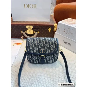 今季はトップスにおすすめ 2026 ショルダーバッグ DIOR ディオール 商品画像 1