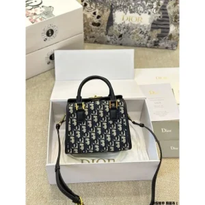 国内完売の入手困難アイテム 2026 トートバッグ DIOR ディオール 商品画像 1