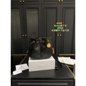 上品ですっきり、好感度抜群 2026 トートバッグ DIOR ディオール 商品画像 1
