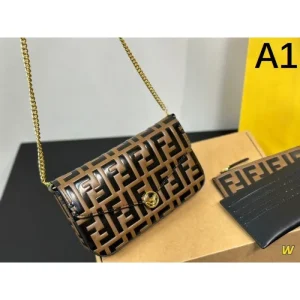 ファッション感が急上昇! 2026 ショルダーバッグ FENDI フェンデイ 商品画像 1