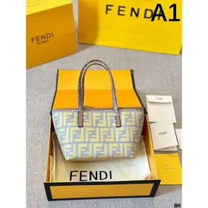 ファション人に必須アイテム 2026 トートバッグ FENDI フェンデイ 商品画像 1