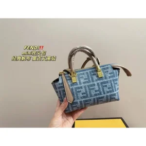 最新のトレンドを感じされる 2026 トートバッグ FENDI フェンデイ 商品画像 1