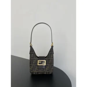 幅広い層におすすめ 2026 トートバッグ FENDI フェンデイ 商品画像 1