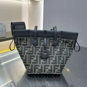 最新ランキングTOP 2026 トートバッグ FENDI フェンデイ 商品画像 1