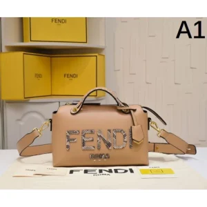 2026 一番注目されている商品 FENDI フェンデイ トートバッグ 商品画像 1