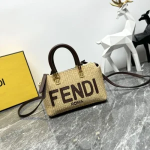 2026 ファッション感度の高い FENDI フェンデイ トートバッグ 商品画像 1
