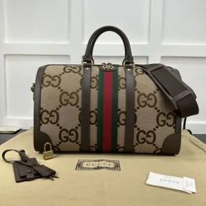 見た目以上のかっこいい 2026 トラベルバッグ GUCCI グッチ 商品画像 1