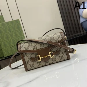 春らしい繊細なアイテム 2026 ショルダーバッグ GUCCI グッチ 商品画像 1