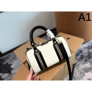 色気のあるスタイルに仕上げ 2026 トートバッグ GUCCI グッチ 商品画像 1