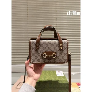 カジュアルスタイルを軽快に 2026 トートバッグ GUCCI グッチ 商品画像 1