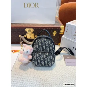 今年の夏はこれで決まり 2026 バックパック GUCCI グッチ 商品画像 1