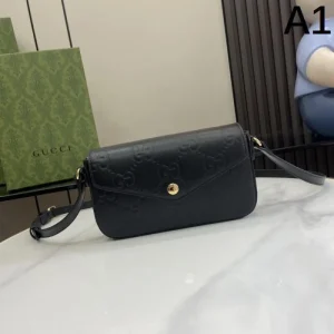 今夏在庫一掃セール 2026 ショルダーバッグ GUCCI グッチ 商品画像 1