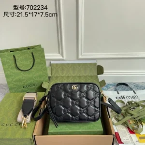2026 呼び声が高い新名品 GUCCI グッチ ショルダーバッグ 商品画像 1