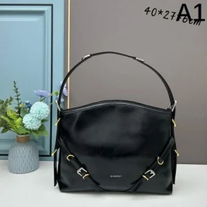 2026 春夏入荷絶対欲しい GIVENCHY ジバンシィ トートバッグ 商品画像 1