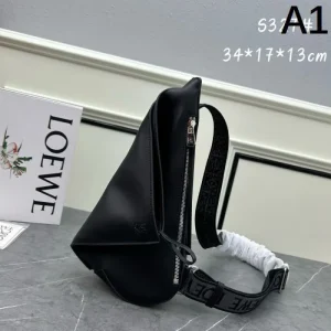引き続き注目のスタイル 2026 チェストバッグ LOEWE ロエベ 商品画像 1