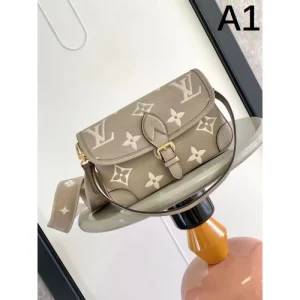 高級感が溢れた 2026 トートバッグ LOUIS VUITTON ルイヴィトン 商品画像 1
