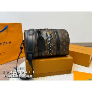 貴重なアイテム 2026 ショルダーバッグ LOUIS VUITTON ルイヴィトン 商品画像 1